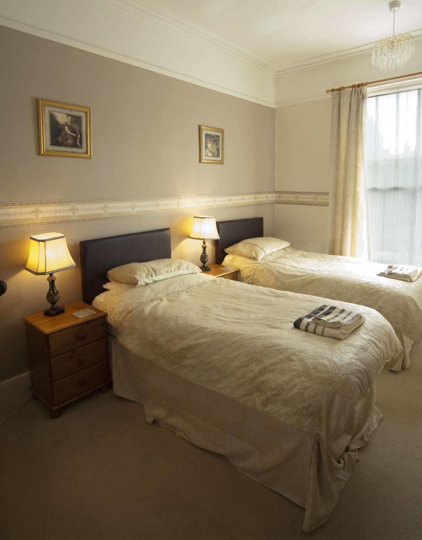 Hilbury Court Hotel 特罗布里奇 外观 照片