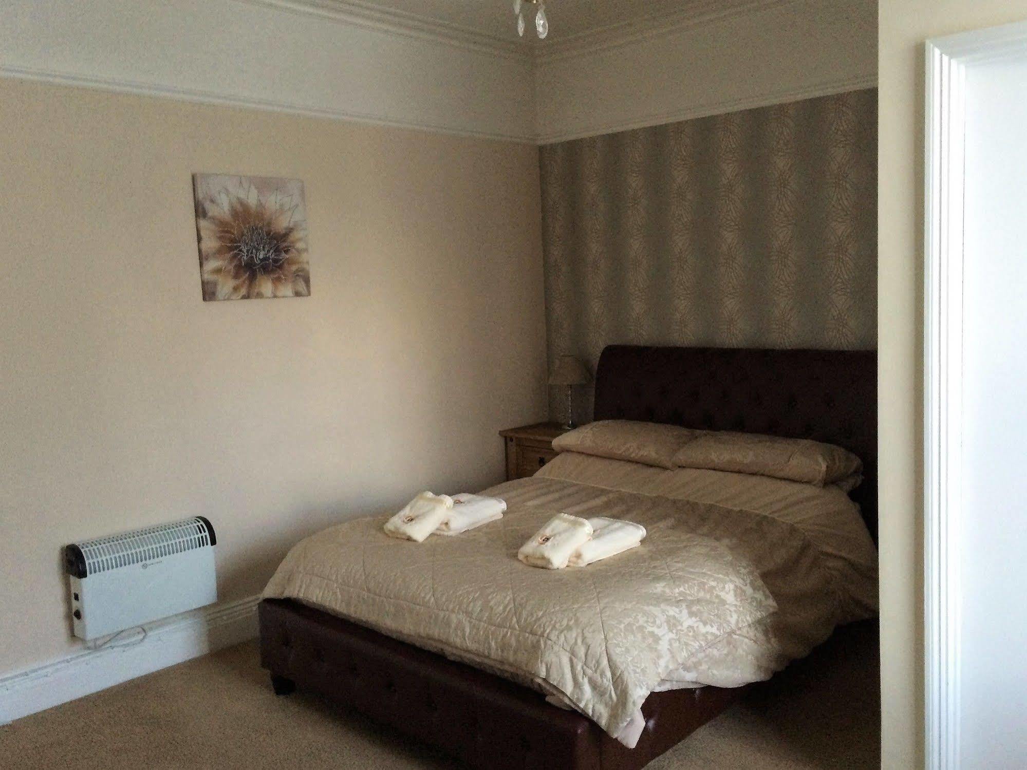 Hilbury Court Hotel 特罗布里奇 外观 照片